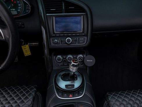 Used 2014 Audi R8 V10 image 28