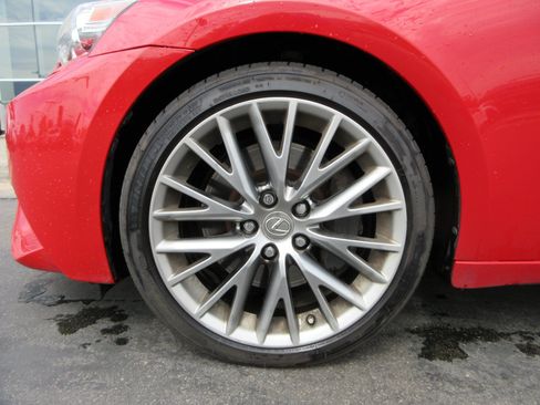 Used 2016 Lexus IS 300 AWD w/ Navigation System Package image 18