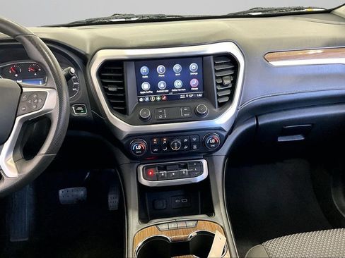 Used 2023 GMC Acadia SLE w/ Driver Convenience Package FWD image 9