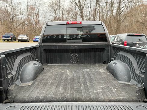 Used 2014 RAM 2500 SLT image 32