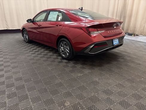 Certified 2024 Hyundai Elantra SEL image 7