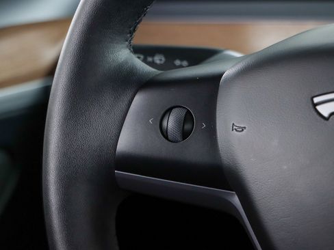 Used 2024 Tesla Model Y Long Range image 13