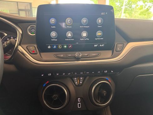 Used 2025 Chevrolet Blazer LT FWD image 17