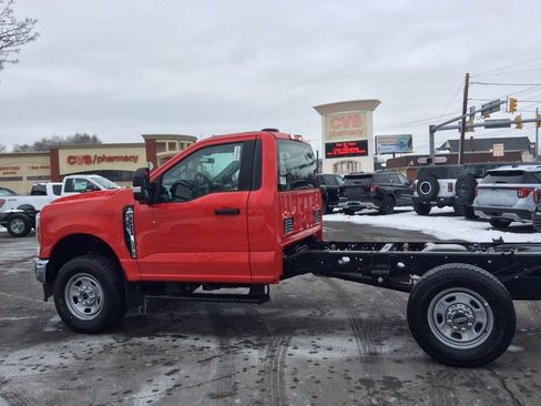 Used 2024 Ford F350 XL w/ Snow Plow Prep Package image 12