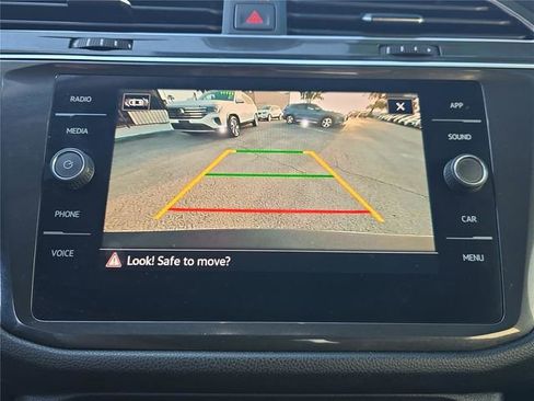 Used 2024 Volkswagen Tiguan SE image 18