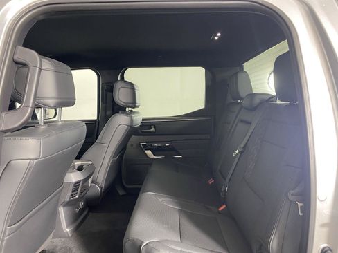 Used 2025 Toyota Tundra Limited AWD/4WD image 10