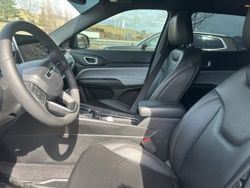 Used 2023 Jeep Compass Latitude w/ Sun and Sound Group image 32