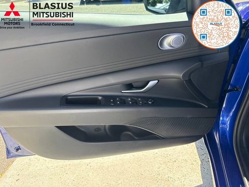Used 2024 Hyundai Elantra SEL w/ Convenience Package FWD image 18