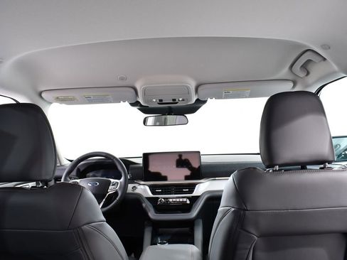 New 2026 Ford Explorer Active w/ Active Comfort Package image 17