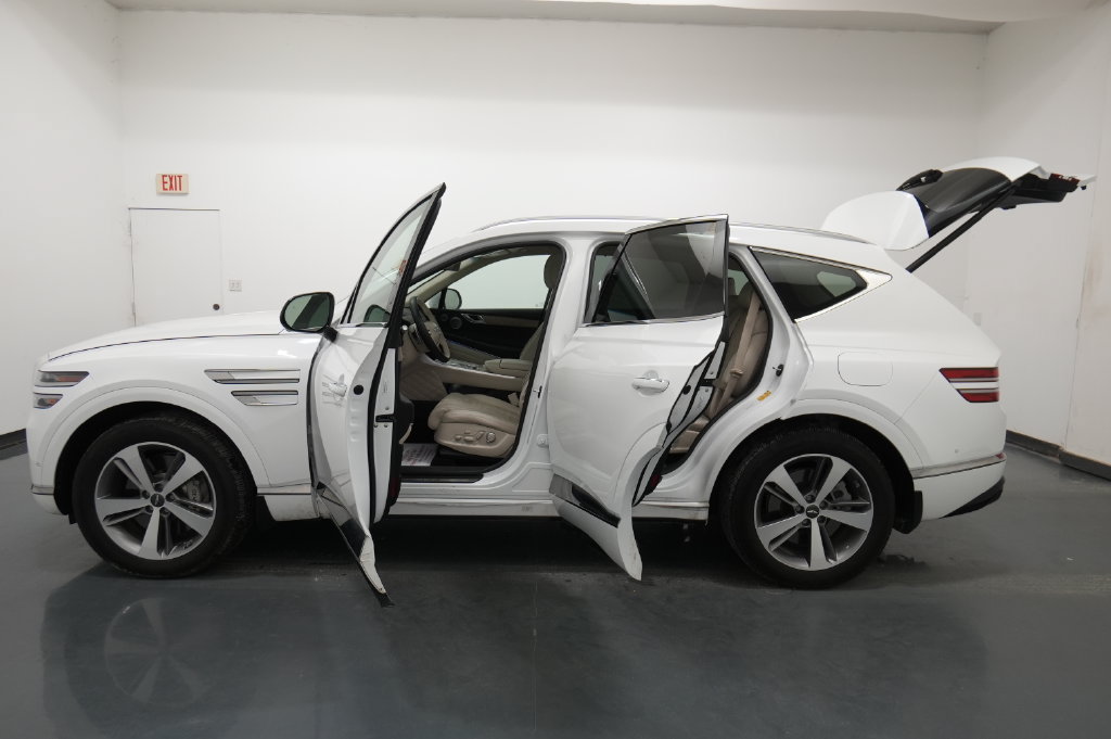 Used 2022 Genesis GV80 3.5T w/ Prestige Package 07 AWD/4WD image 32