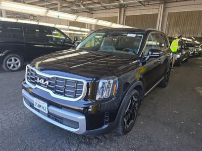Used 2023 Kia Telluride S w/ S Sunroof Package
