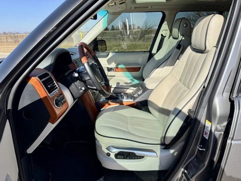 Used 2010 Land Rover Range Rover HSE AWD/4WD image 17