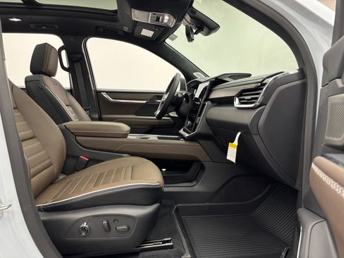 New 2027 GMC Acadia Denali Ultimate w/ LPO, Floor Liner Package AWD/4WD image 40