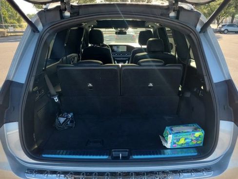 Used 2023 Mercedes-Benz GLS 450 4MATIC image 10