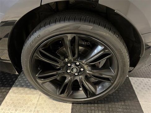 Used 2023 Land Rover Range Rover Velar R-Dynamic S image 16