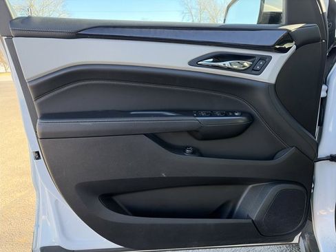 Used 2014 Cadillac SRX Luxury w/ Driver Awareness Package image 15