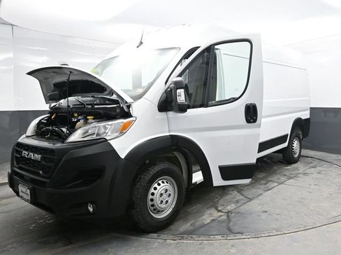 Used 2024 RAM ProMaster 2500 w/ Convenience Group image 39