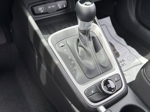 Certified 2026 Hyundai Venue SEL FWD image 26