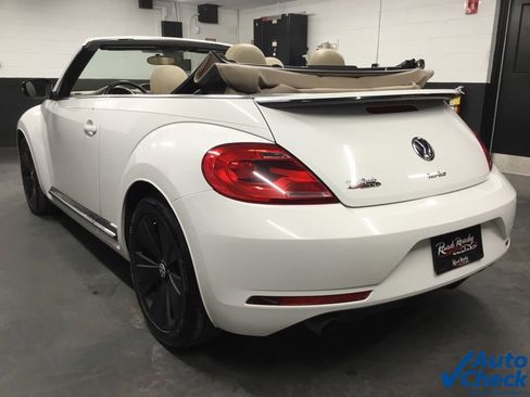 Used 2013 Volkswagen Beetle 2.0T image 8