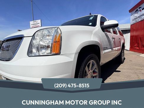 Used 2007 GMC Yukon XL Denali AWD/4WD image 1