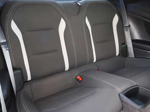 Used 2021 Chevrolet Camaro LT image 17