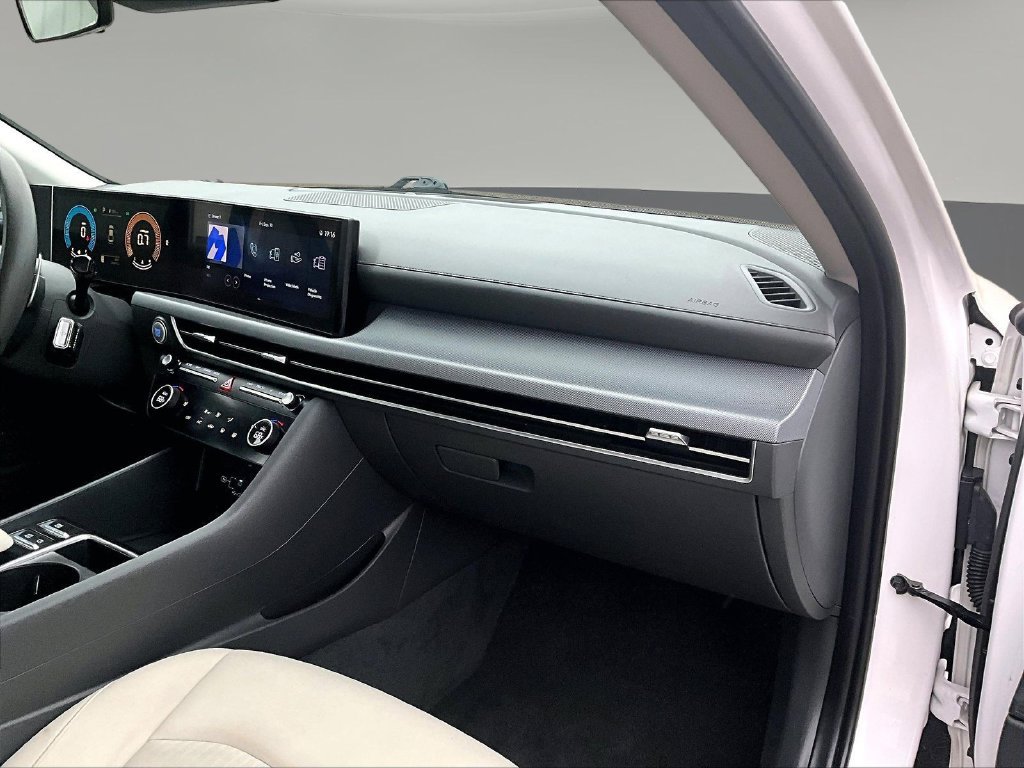 Used 2025 Hyundai Sonata SEL FWD image 28