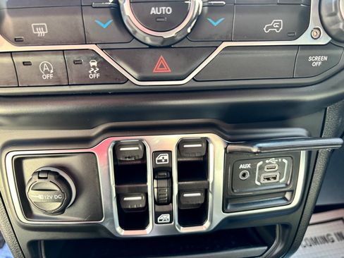 Used 2021 Jeep Wrangler Unlimited Sahara AWD/4WD image 22