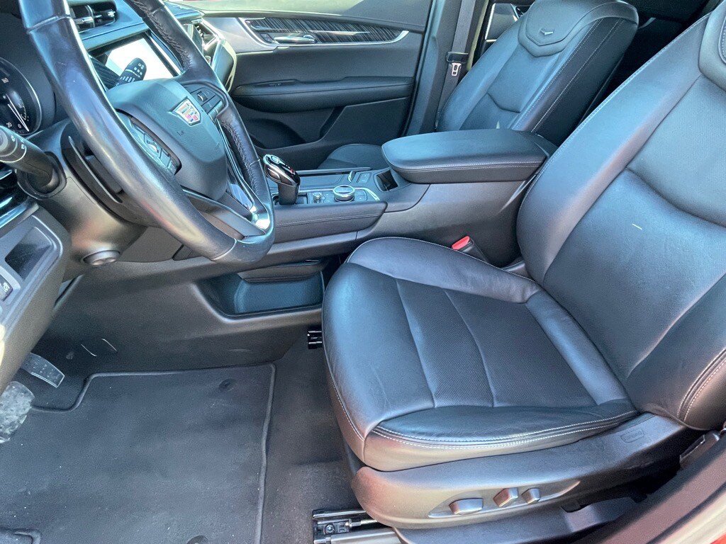 Used 2024 Cadillac XT6 Premium Luxury AWD/4WD image 14
