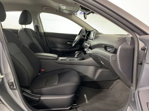 Used 2020 Nissan Sentra SV FWD image 39