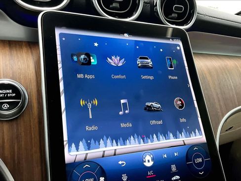 Certified 2024 Mercedes-Benz GLC 300 4MATIC image 32