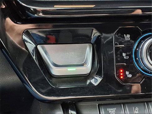 Used 2025 GMC Sierra 2500 AT4 w/ AT4 Premium Plus Package image 14