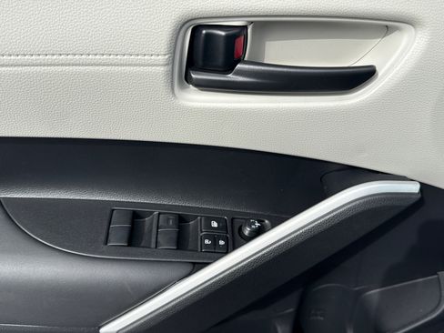 Certified 2026 Toyota Corolla Cross L FWD image 22