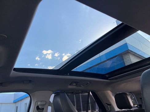 Used 2020 Ford Explorer Limited image 36