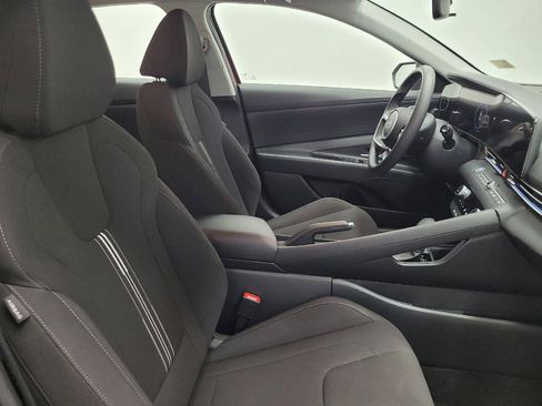 Used 2024 Hyundai Elantra SEL image 21