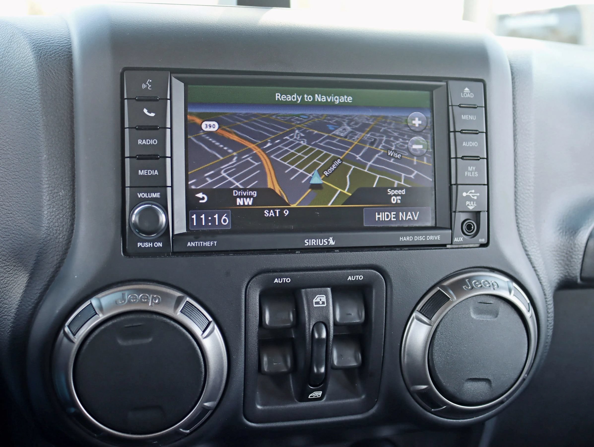 Used 2018 Jeep Wrangler Unlimited Sahara AWD/4WD image 21
