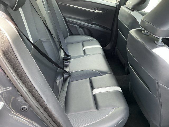 Used 2025 Toyota Camry SE FWD image 18