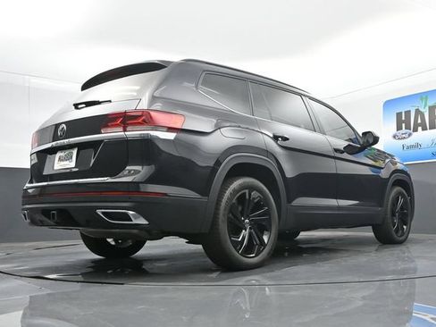 Used 2023 Volkswagen Atlas SE w/ Black Wheel Package FWD image 20