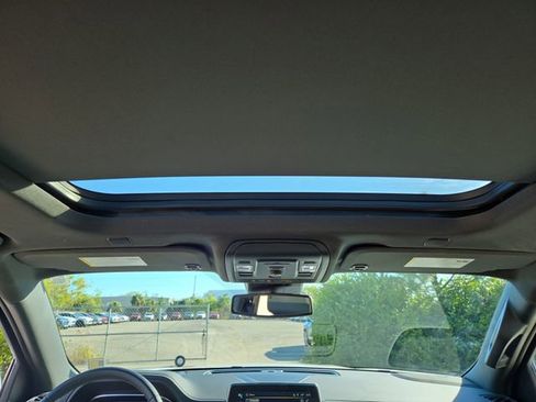 Certified 2024 Chevrolet Suburban Z71 image 14