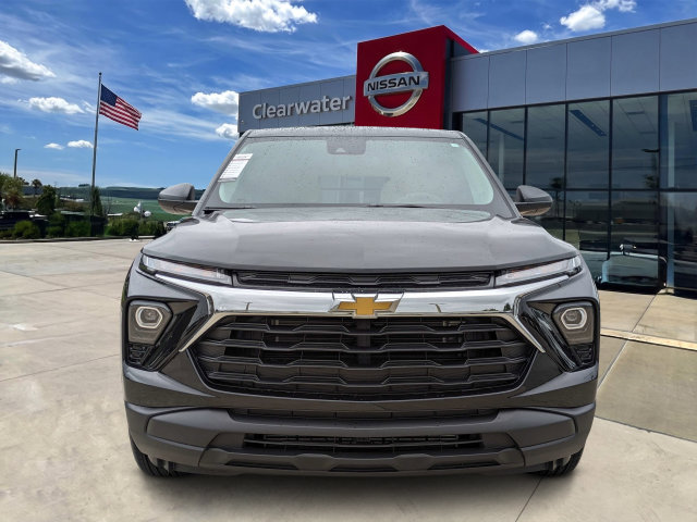 Used 2026 Chevrolet TrailBlazer LS FWD image 2