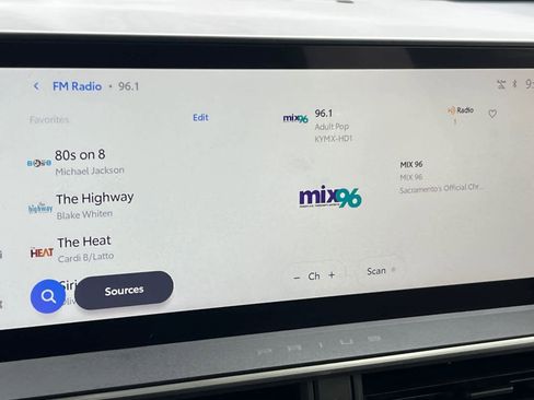 Certified 2024 Toyota Prius XLE image 19