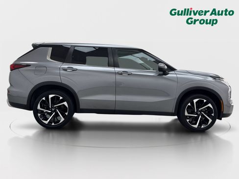 Used 2023 Mitsubishi Outlander SE AWD/4WD image 10