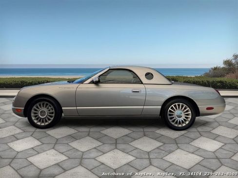 Used 2005 Ford Thunderbird Deluxe image 24