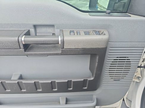 Used 2012 Ford F250 XLT w/ XLT Interior Pkg image 20