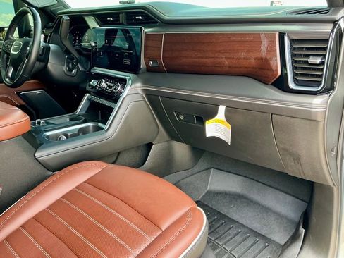 Used 2024 GMC Sierra 2500 Denali Ultimate w/ Max Trailering Package image 25