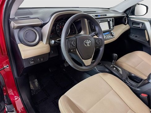 Used 2015 Toyota RAV4 XLE image 19