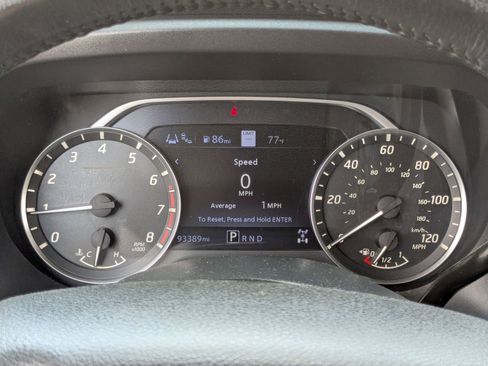 Used 2021 Nissan Titan SV w/ SV Convenience Package image 19