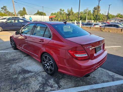 Used 2013 Mercedes-Benz C 250 Sedan image 2