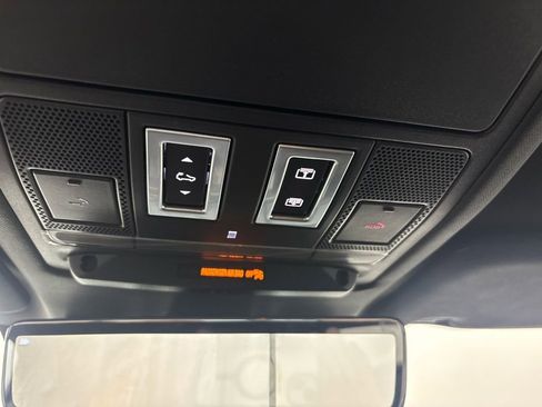 Used 2020 Land Rover Defender 110 X AWD/4WD image 38