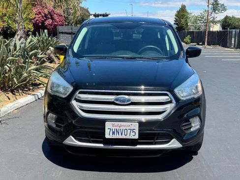 Used 2017 Ford Escape SE image 7