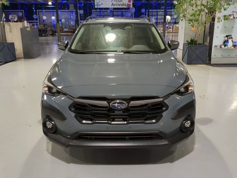 Used 2024 Subaru Crosstrek 2.0i Premium AWD/4WD image 3